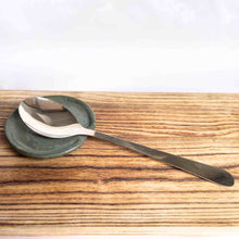 Cargar imagen en el visor de la galería, Apoya Cuchara Jade
