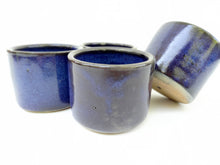 Cargar imagen en el visor de la galería, Macetero azul XS
