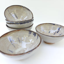 Cargar imagen en el visor de la galería, Pocillos Manchas