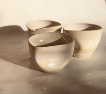 Cargar imagen en el visor de la galería, Pocillos Irregulares