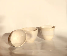 Cargar imagen en el visor de la galería, Pocillos Irregulares