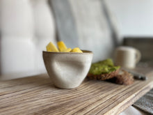 Cargar imagen en el visor de la galería, Pocillos Irregulares