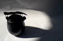 Cargar imagen en el visor de la galería, Tetera Petróleo