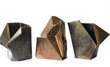 Cargar imagen en el visor de la galería, Trío de esculturas metálico