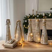 Load image into Gallery viewer, Pesebre con reyes magos
