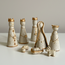 Load image into Gallery viewer, Pesebre con reyes magos
